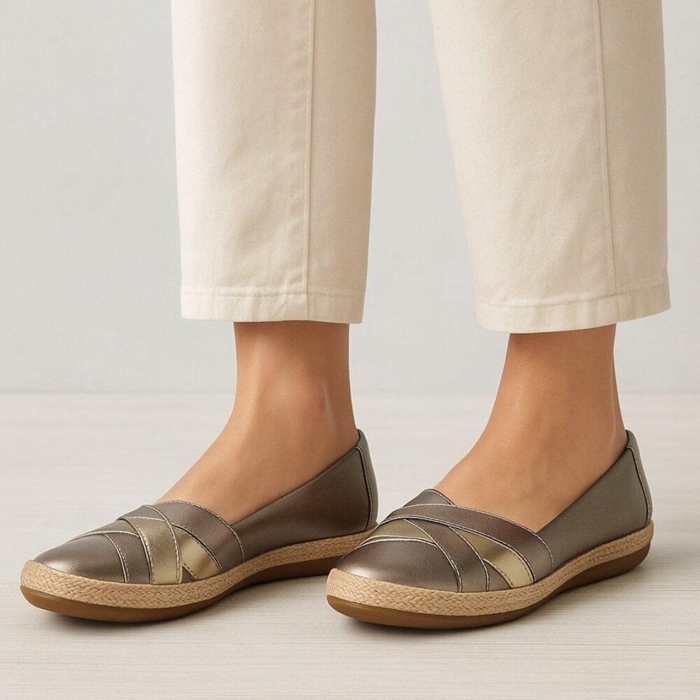 Clarks Danelly Shine Loafers Women’s 9.5 Metallic Pewter Gold Leather Espadrille